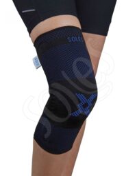 natomically knitted knee support incorporating contoured silicone